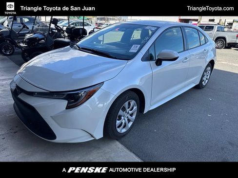 Used 2025 Toyota Corolla LE FWD image 1