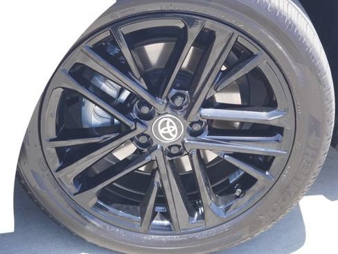Used 2026 Toyota Camry SE FWD image 12