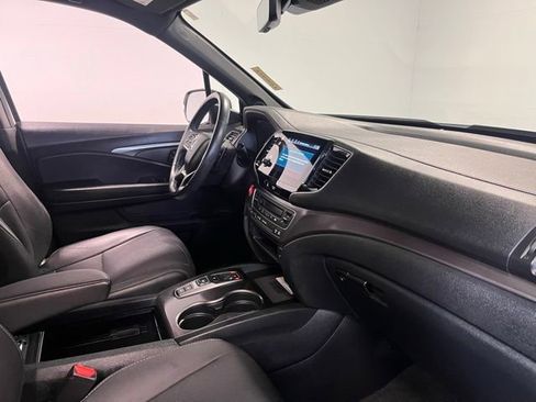 Used 2023 Honda Passport EX-L image 11