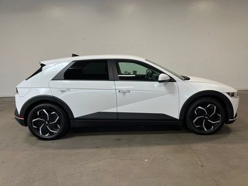 Used 2024 Hyundai Ioniq 5 SEL RWD image 2