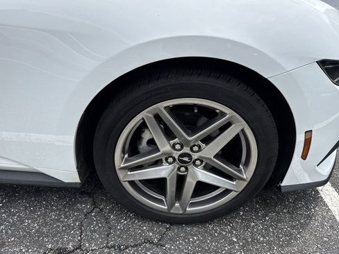 Used 2024 Ford Mustang Coupe RWD image 19
