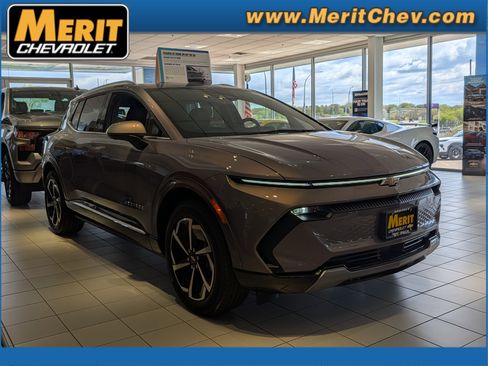 New 2025 Chevrolet Equinox EV LT AWD/4WD image 1