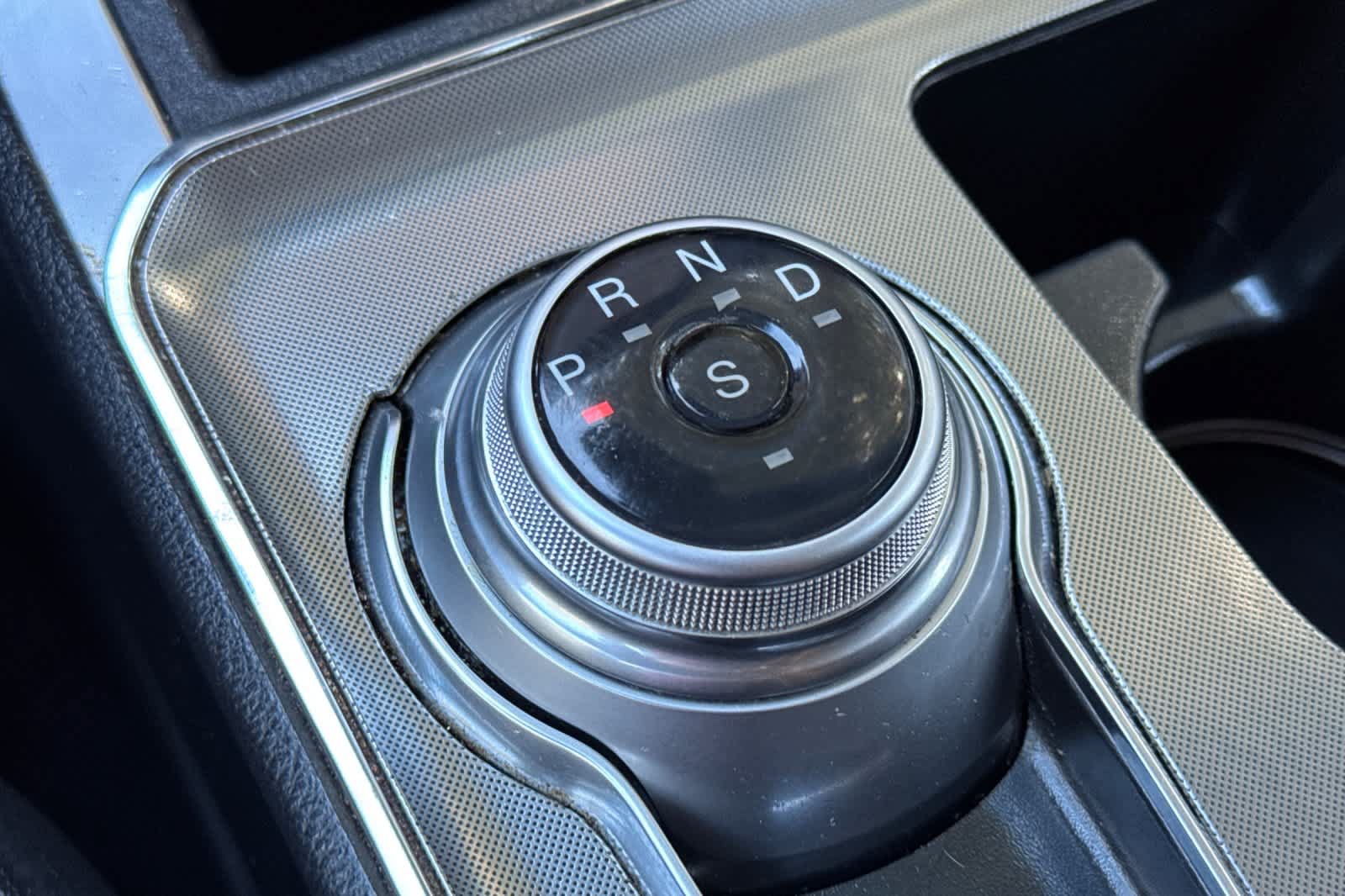 Used 2023 Ford Edge Titanium AWD/4WD image 21