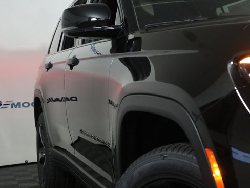 New 2025 Jeep Grand Cherokee L Limited w/ Black Appearance Package image 3