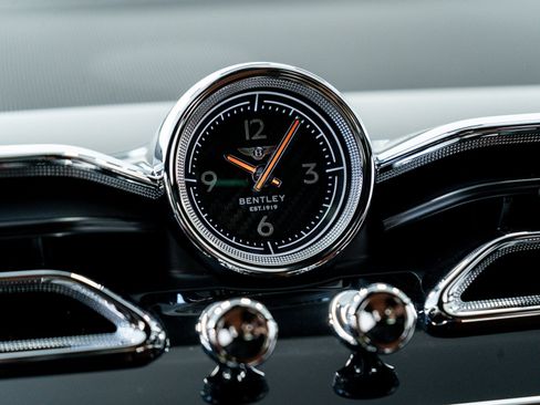 New 2025 Bentley Bentayga Extended Wheelbase image 41