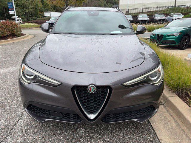 Used 2022 Alfa Romeo Stelvio Ti AWD/4WD image 3