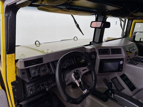 Used 2001 HUMMER H1 4-Door Open Top image 9