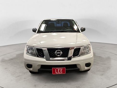 Used 2019 Nissan Frontier SV image 6
