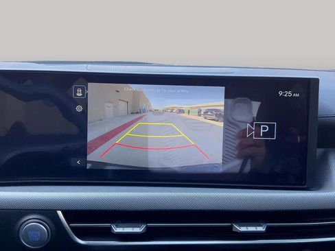 Used 2025 Hyundai Sonata SE FWD image 28