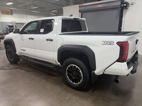 New 2026 Toyota Tacoma TRD Off-Road image 5