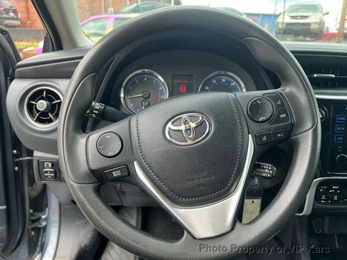 Used 2019 Toyota Corolla LE w/ Carpet Mat Package (TMS) image 13