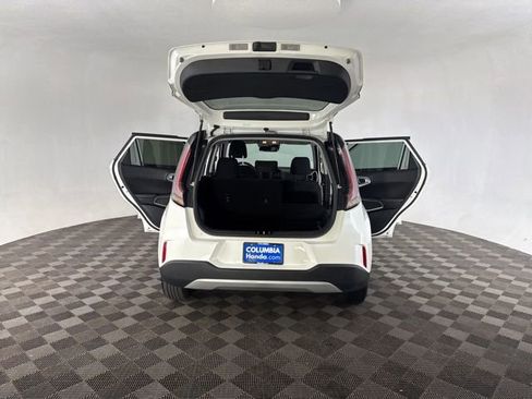 Used 2024 Kia Soul LX w/ Option Group 015 image 19