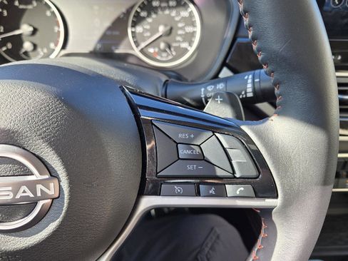 Used 2024 Nissan Altima 2.5 SR w/ SR Premium Package image 28