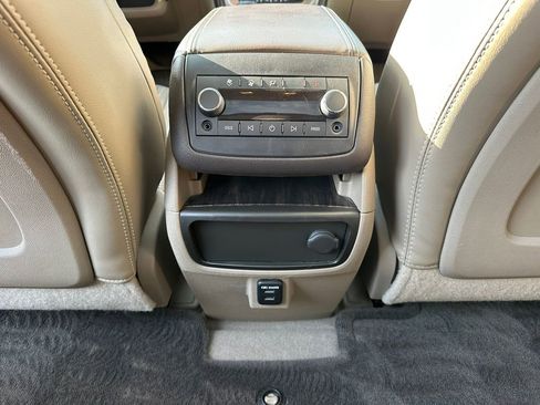 Used 2016 GMC Acadia Denali image 13