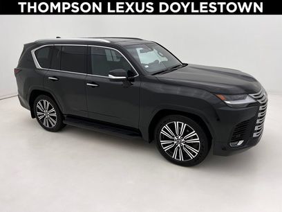 Used 2025 Lexus LX 600 4WD w/ Luxury Package