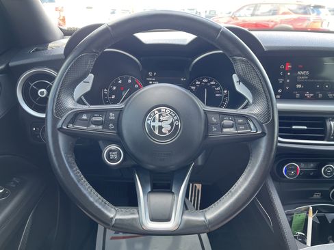 Used 2022 Alfa Romeo Stelvio Veloce AWD/4WD image 16