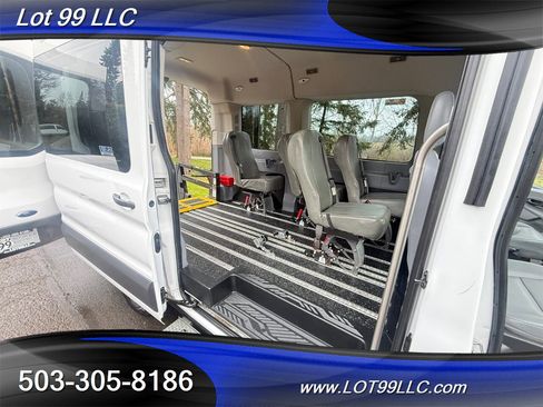 Used 2018 Ford Transit 150 XL image 57