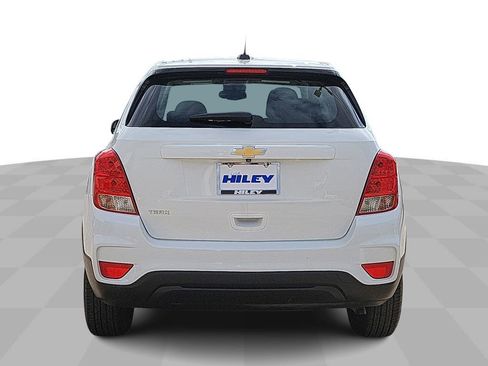 Used 2017 Chevrolet Trax LS w/ LPO, Cargo Package image 7