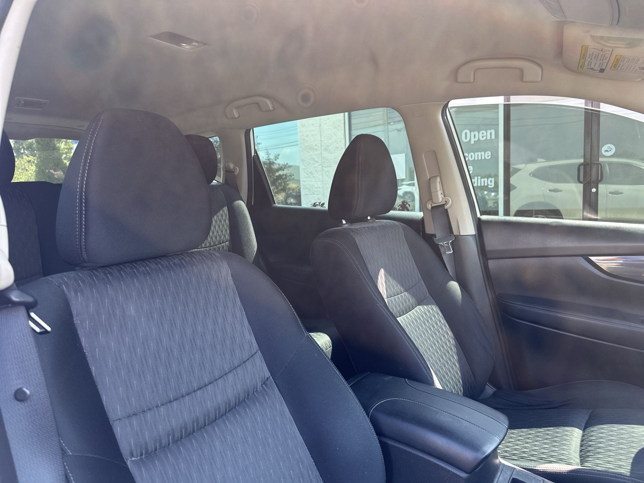 Used 2017 Nissan Rogue S AWD/4WD image 12