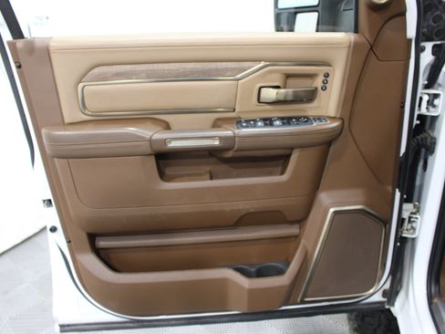 Used 2024 RAM 2500 Limited AWD/4WD image 6