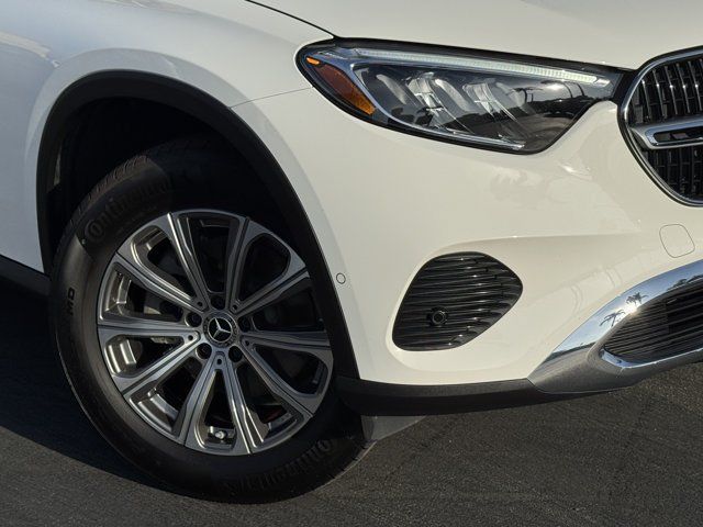 Used 2026 Mercedes-Benz GLC 300 4MATIC image 2