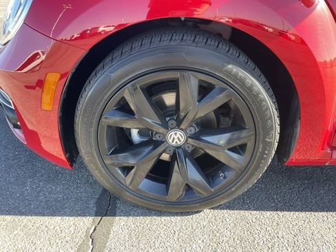 Used 2019 Volkswagen Beetle 2.0T SE image 10