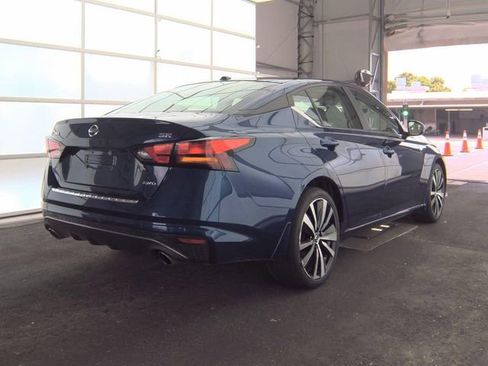 Certified 2019 Nissan Altima 2.5 SR image 2