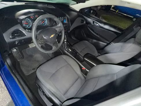 Used 2017 Chevrolet Cruze LT w/ Convenience Package image 9