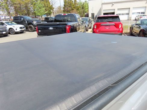 Used 2015 Toyota Tacoma PreRunner w/ Convenience Package image 10