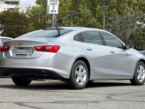 Used 2019 Chevrolet Malibu LS w/ LPO, Convenience Package 2 FWD image 4