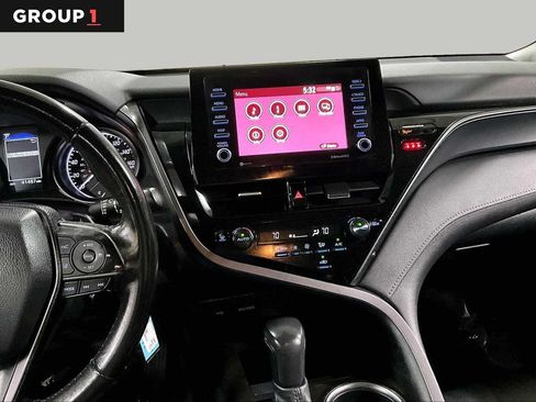 Used 2024 Toyota Camry SE FWD image 7