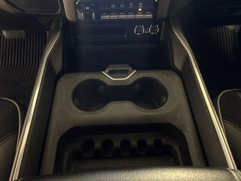 Used 2022 RAM 2500 Laramie AWD/4WD image 18