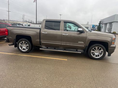 Used 2015 Chevrolet Silverado 1500 High Country w/ High Country Premium Package image 4