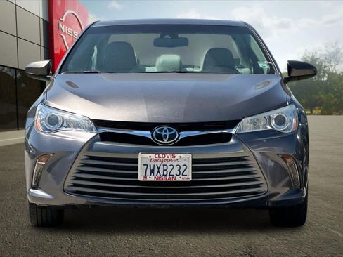 Used 2017 Toyota Camry XLE w/ Moonroof Package FWD image 11