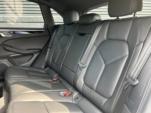 Certified 2026 Porsche Macan AWD/4WD image 21