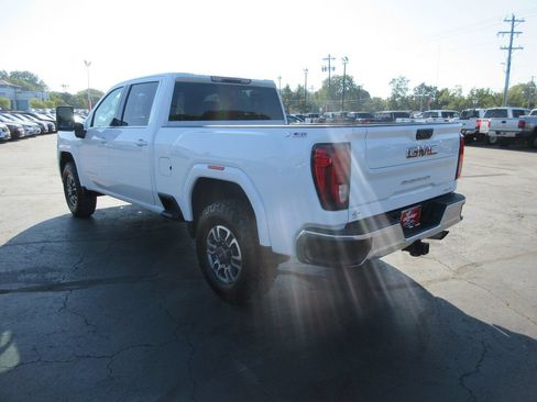 Certified 2022 GMC Sierra 2500 SLE w/ SLE Value Package; AWD/4WD image 11