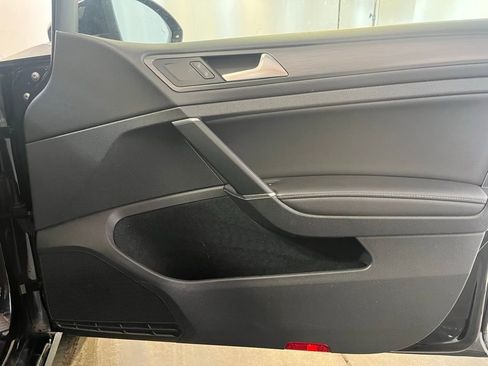 Certified 2021 Volkswagen Golf 4-Door image 12