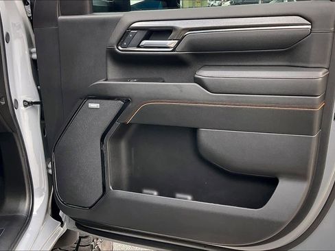 Used 2025 GMC Sierra 2500 AT4 w/ AT4 Premium Plus Package AWD/4WD image 23