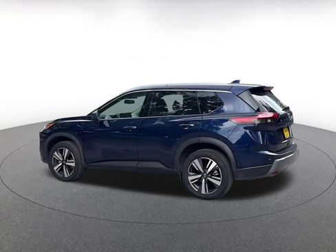 Used 2026 Nissan Rogue SL FWD image 9