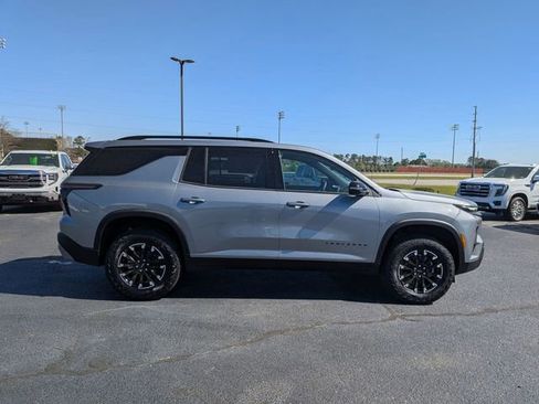 New 2026 Chevrolet Traverse Z71 w/ LPO, Floor Liner Package image 2