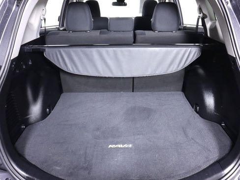 Used 2017 Toyota RAV4 XLE AWD/4WD image 33
