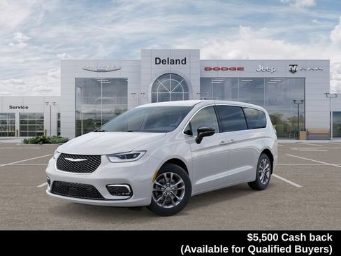 New 2026 Chrysler Pacifica Select FWD image 1