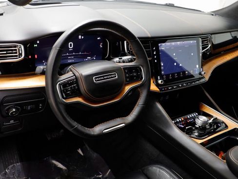 Used 2024 Jeep Grand Wagoneer L Series III image 6