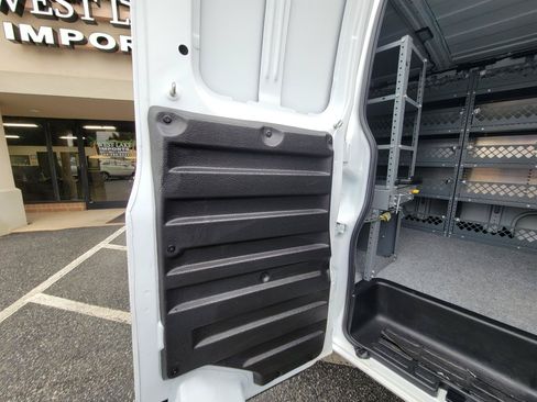 Used 2022 GMC Savana 2500 RWD image 31