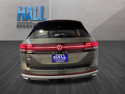 New 2026 Volkswagen Atlas Peak Edition AWD/4WD image 4