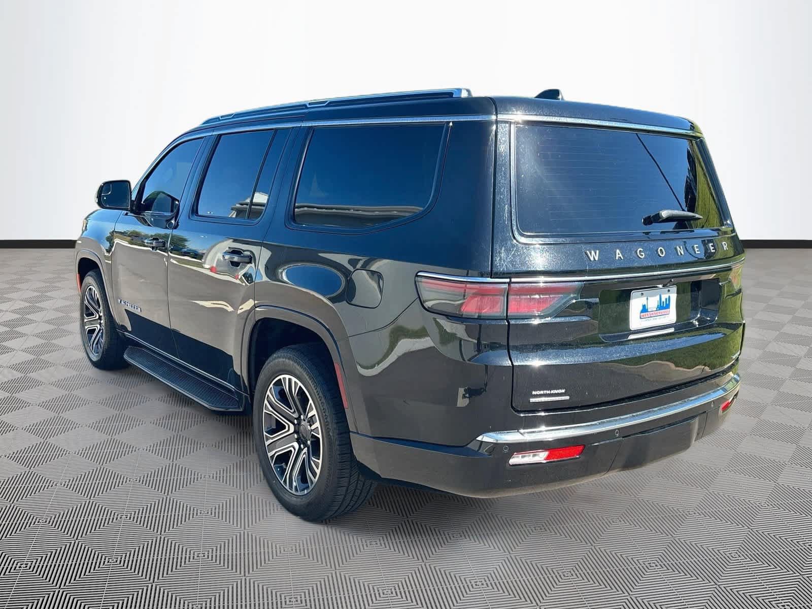Used 2023 Jeep Wagoneer Series II AWD/4WD image 7