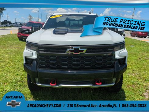 Used 2023 Chevrolet Silverado 1500 ZR2 AWD/4WD image 9