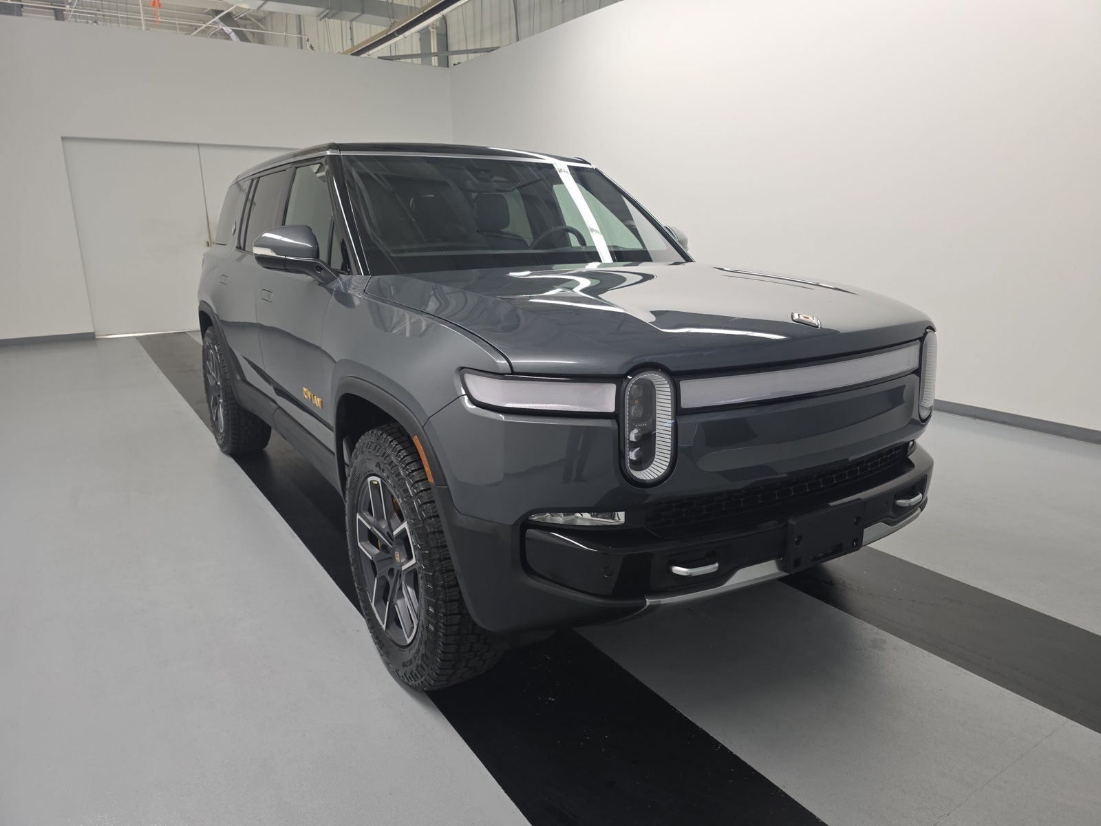 Used 2022 Rivian R1S Launch Edition Quad AWD/4WD image 7