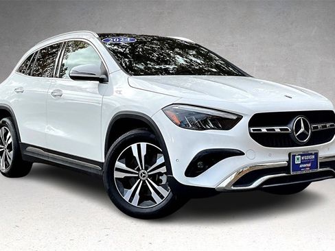 Used 2024 Mercedes-Benz GLA 250 4MATIC image 3