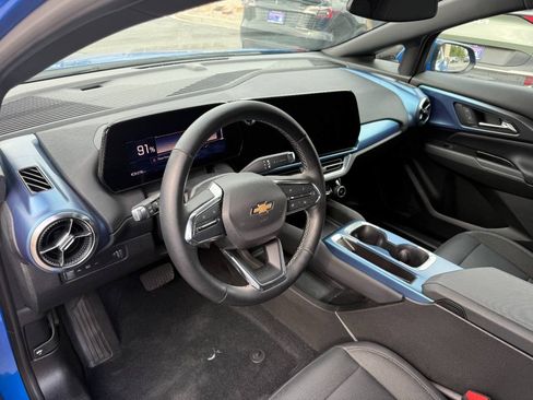 Used 2024 Chevrolet Equinox EV LT AWD/4WD image 25